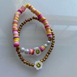 flower bracelet set!!